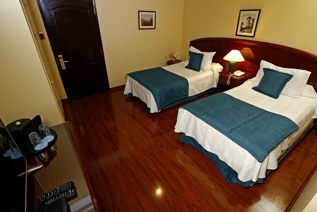 Principado De Asturias Hotel Santiago Kültér fotó