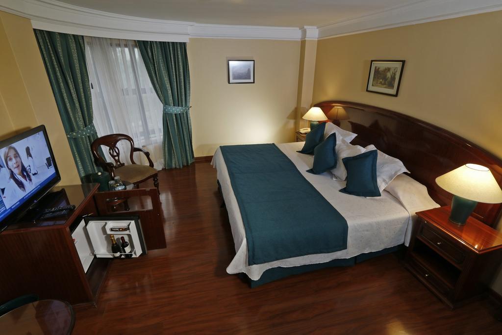 Principado De Asturias Hotel Santiago Kültér fotó